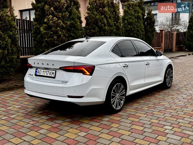 Белый Шкода Октавия, объемом двигателя 2 л и пробегом 262 тыс. км за 22250 $, фото 3 на Automoto.ua