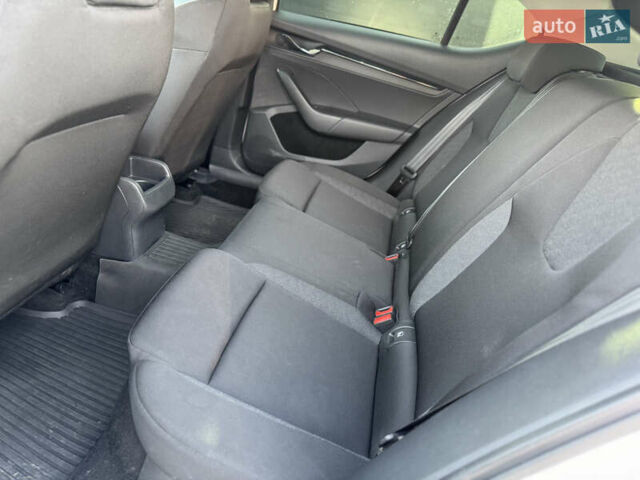 Шкода Октавия 2020 в Ивано-Франковске на Automoto.ua Белый Шкода Октавия, объемом двигателя 1.4 л и пробегом 92 тыс. км за 17777 $, фото 36 на Automoto.ua