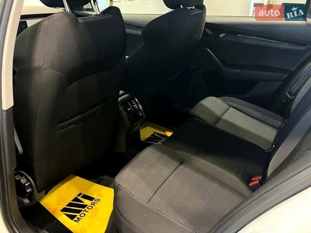 Белый Шкода Октавия, объемом двигателя 1.4 л и пробегом 108 тыс. км за 20000 $, фото 18 на Automoto.ua