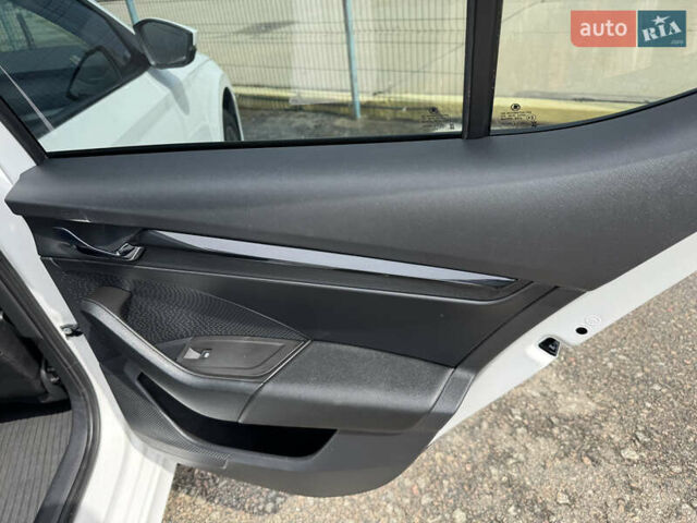 Шкода Октавия 2020 в Киеве на Automoto.ua Белый Шкода Октавия, объемом двигателя 1.4 л и пробегом 126 тыс. км за 18990 $, фото 35 на Automoto.ua
