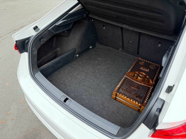 Белый Шкода Октавия, объемом двигателя 2 л и пробегом 258 тыс. км за 22000 $, фото 11 на Automoto.ua