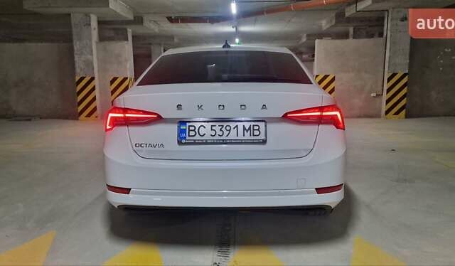 Белый Шкода Октавия, объемом двигателя 1.4 л и пробегом 214 тыс. км за 17500 $, фото 4 на Automoto.ua