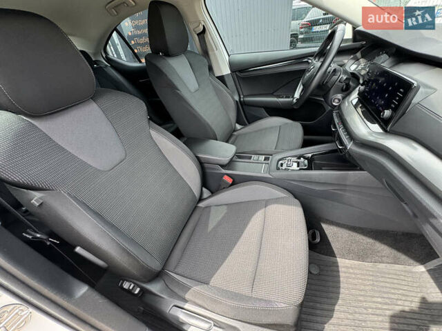 Шкода Октавия 2020 в Киеве на Automoto.ua Белый Шкода Октавия, объемом двигателя 1.4 л и пробегом 126 тыс. км за 18990 $, фото 37 на Automoto.ua