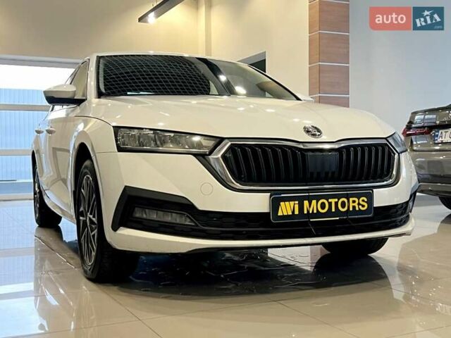 Белый Шкода Октавия, объемом двигателя 1.4 л и пробегом 108 тыс. км за 20000 $, фото 1 на Automoto.ua