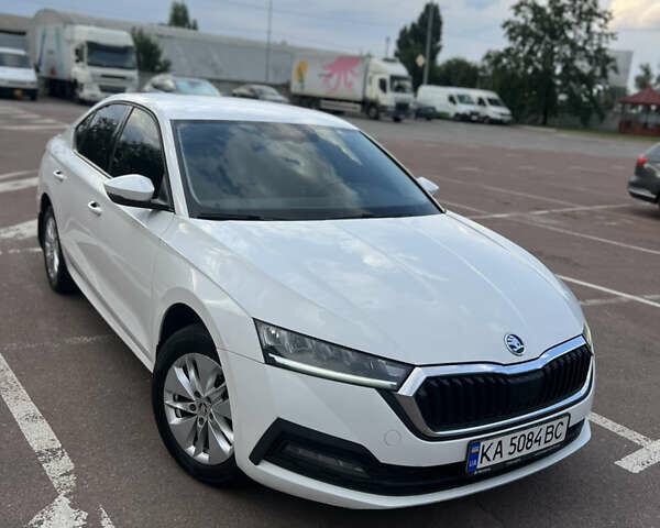 Шкода Октавия 2020 в Киеве на Automoto.ua Белый Шкода Октавия, объемом двигателя 1.4 л и пробегом 263 тыс. км за 14800 $, фото 3 на Automoto.ua