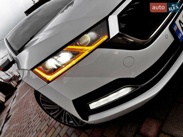 Белый Шкода Октавия, объемом двигателя 2 л и пробегом 262 тыс. км за 22250 $, фото 21 на Automoto.ua