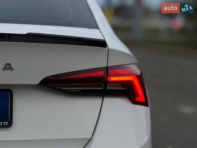 Білий Шкода Октавія, об'ємом двигуна 2 л та пробігом 258 тис. км за 22000 $, фото 22 на Automoto.ua