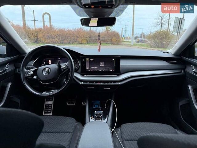 Білий Шкода Октавія, об'ємом двигуна 2 л та пробігом 258 тис. км за 22000 $, фото 46 на Automoto.ua