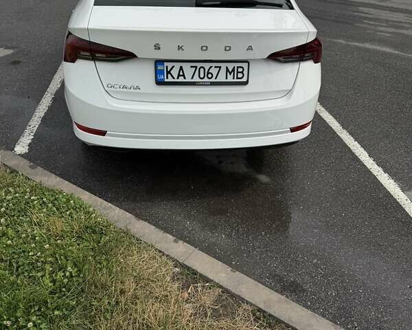 Белый Шкода Октавия, объемом двигателя 1.5 л и пробегом 67 тыс. км за 21500 $, фото 16 на Automoto.ua