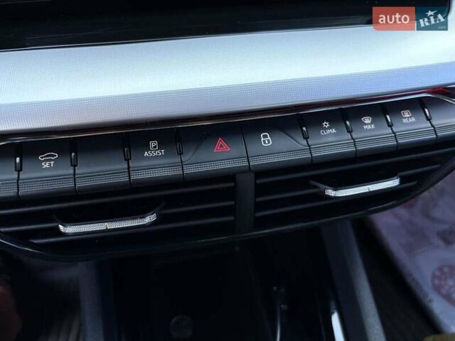 Белый Шкода Октавия, объемом двигателя 1.5 л и пробегом 38 тыс. км за 20000 $, фото 12 на Automoto.ua