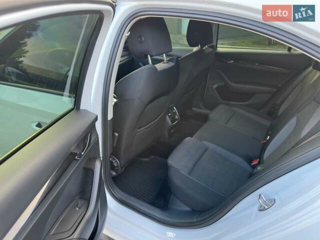 Белый Шкода Октавия, объемом двигателя 1.4 л и пробегом 85 тыс. км за 20700 $, фото 15 на Automoto.ua