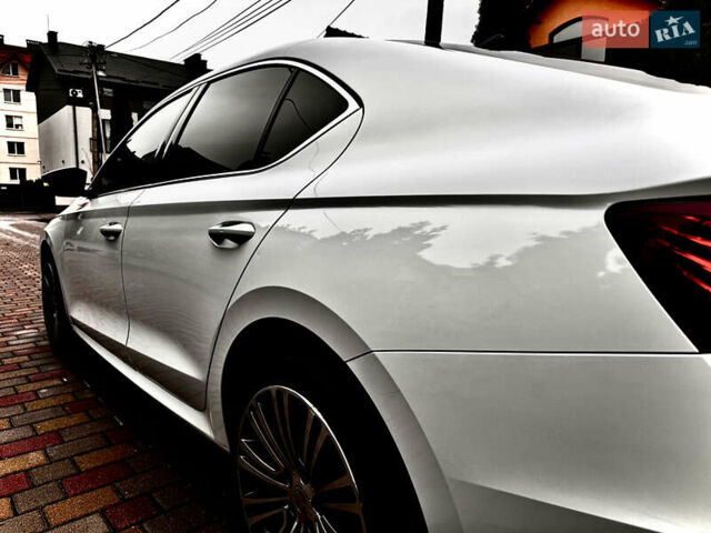 Белый Шкода Октавия, объемом двигателя 2 л и пробегом 262 тыс. км за 22250 $, фото 10 на Automoto.ua