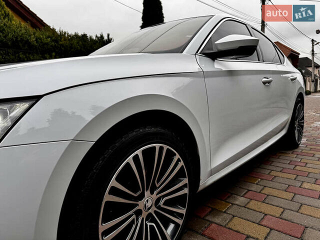 Белый Шкода Октавия, объемом двигателя 2 л и пробегом 262 тыс. км за 22250 $, фото 8 на Automoto.ua