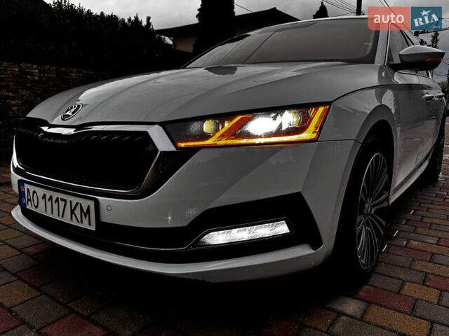 Белый Шкода Октавия, объемом двигателя 2 л и пробегом 262 тыс. км за 22250 $, фото 16 на Automoto.ua