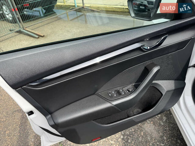 Шкода Октавия 2020 в Киеве на Automoto.ua Белый Шкода Октавия, объемом двигателя 1.4 л и пробегом 126 тыс. км за 18990 $, фото 16 на Automoto.ua