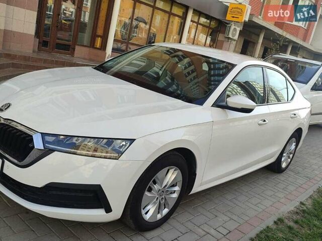 Белый Шкода Октавия, объемом двигателя 1.97 л и пробегом 258 тыс. км за 17850 $, фото 5 на Automoto.ua