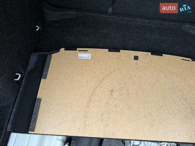 Белый Шкода Октавия, объемом двигателя 1.6 л и пробегом 48 тыс. км за 15800 $, фото 25 на Automoto.ua