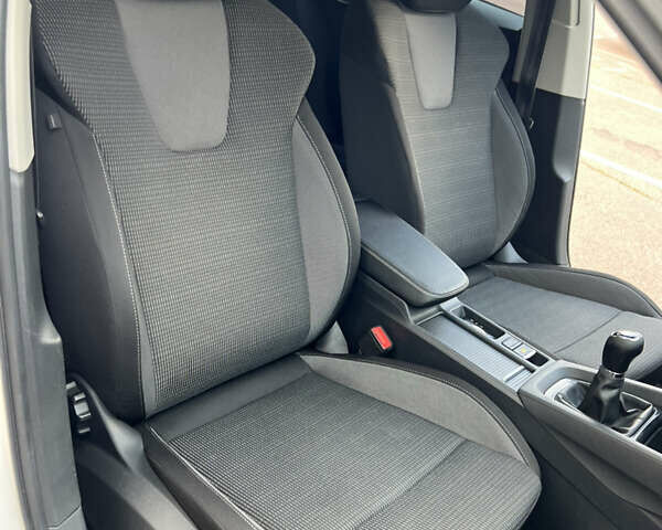 Шкода Октавия 2020 в Киеве на Automoto.ua Белый Шкода Октавия, объемом двигателя 1.4 л и пробегом 263 тыс. км за 14800 $, фото 17 на Automoto.ua
