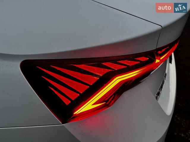 Белый Шкода Октавия, объемом двигателя 2 л и пробегом 262 тыс. км за 22250 $, фото 25 на Automoto.ua