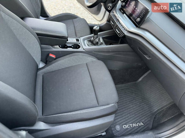 Шкода Октавия 2020 в Ивано-Франковске на Automoto.ua Белый Шкода Октавия, объемом двигателя 1.4 л и пробегом 92 тыс. км за 17777 $, фото 45 на Automoto.ua
