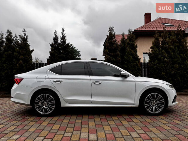 Белый Шкода Октавия, объемом двигателя 2 л и пробегом 262 тыс. км за 22250 $, фото 7 на Automoto.ua