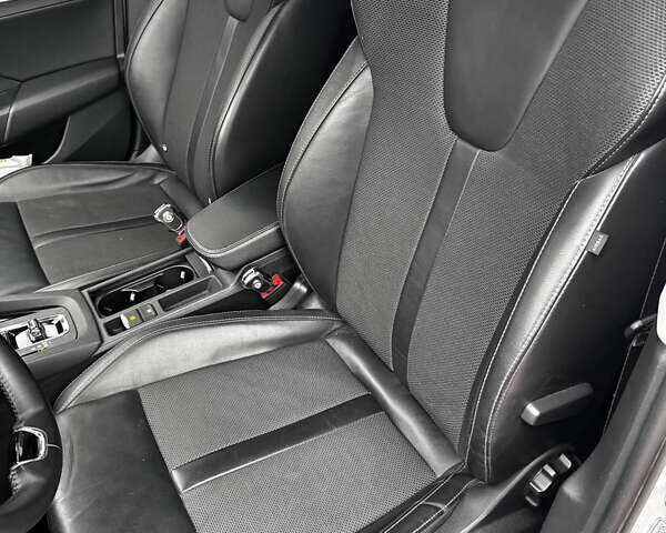 Белый Шкода Октавия, объемом двигателя 2 л и пробегом 262 тыс. км за 22250 $, фото 27 на Automoto.ua