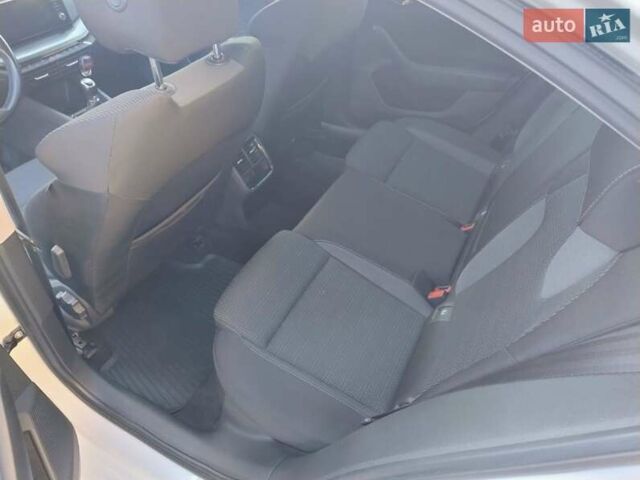 Белый Шкода Октавия, объемом двигателя 1.97 л и пробегом 255 тыс. км за 18300 $, фото 2 на Automoto.ua