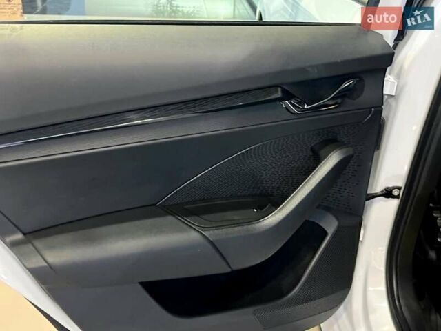 Белый Шкода Октавия, объемом двигателя 1.4 л и пробегом 108 тыс. км за 20000 $, фото 43 на Automoto.ua