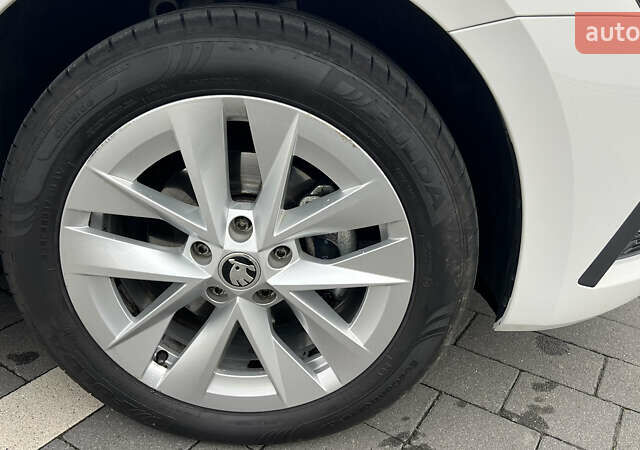 Білий Шкода Октавія, об'ємом двигуна 1.4 л та пробігом 219 тис. км за 17900 $, фото 18 на Automoto.ua