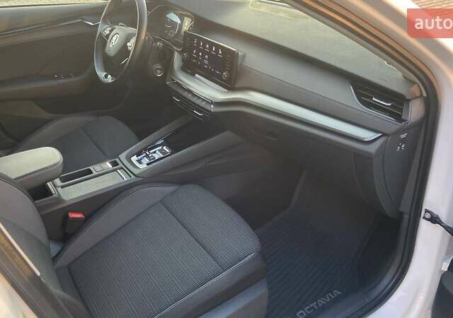 Белый Шкода Октавия, объемом двигателя 1.4 л и пробегом 46 тыс. км за 22700 $, фото 5 на Automoto.ua