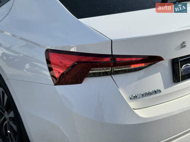 Шкода Октавия 2020 в Ивано-Франковске на Automoto.ua Белый Шкода Октавия, объемом двигателя 1.4 л и пробегом 92 тыс. км за 17777 $, фото 10 на Automoto.ua