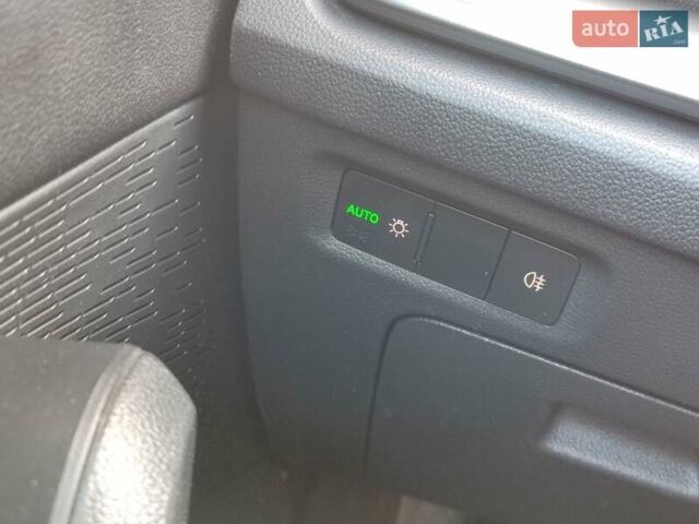 Белый Шкода Октавия, объемом двигателя 1.97 л и пробегом 258 тыс. км за 17850 $, фото 16 на Automoto.ua