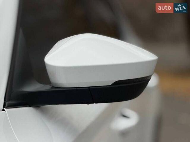 Білий Шкода Октавія, об'ємом двигуна 2 л та пробігом 258 тис. км за 22000 $, фото 6 на Automoto.ua
