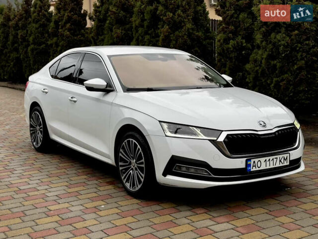 Белый Шкода Октавия, объемом двигателя 2 л и пробегом 262 тыс. км за 22250 $, фото 2 на Automoto.ua