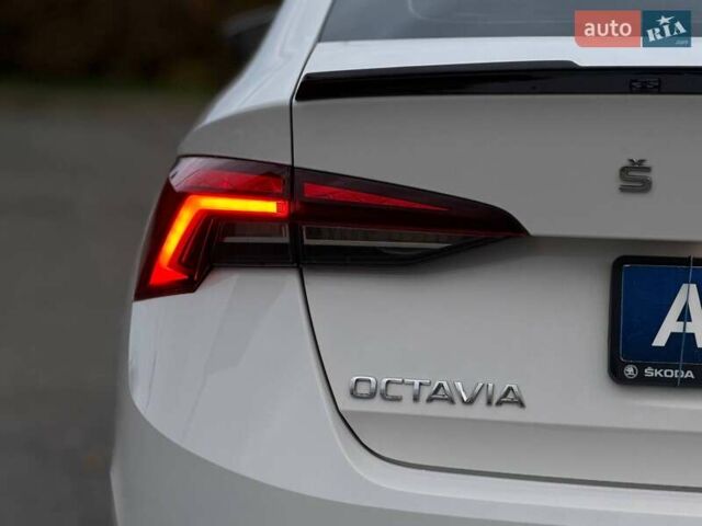 Білий Шкода Октавія, об'ємом двигуна 2 л та пробігом 258 тис. км за 22000 $, фото 23 на Automoto.ua