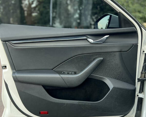 Шкода Октавия 2020 в Киеве на Automoto.ua Белый Шкода Октавия, объемом двигателя 1.4 л и пробегом 263 тыс. км за 14800 $, фото 22 на Automoto.ua