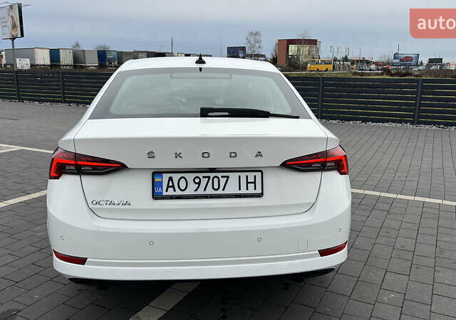 Білий Шкода Октавія, об'ємом двигуна 1.4 л та пробігом 219 тис. км за 17900 $, фото 8 на Automoto.ua