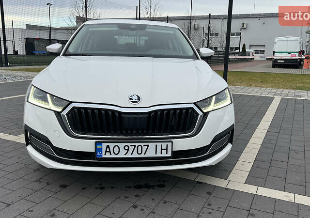 Білий Шкода Октавія, об'ємом двигуна 1.4 л та пробігом 219 тис. км за 17900 $, фото 3 на Automoto.ua