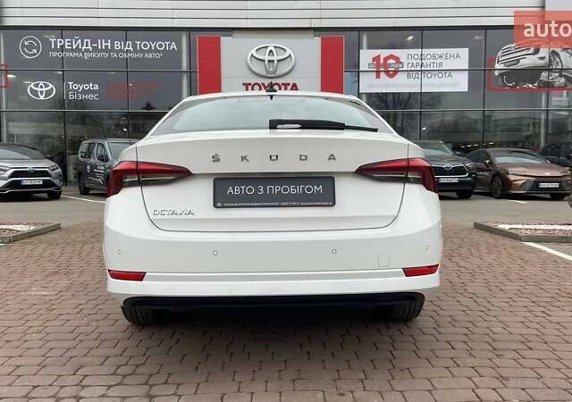 Белый Шкода Октавия, объемом двигателя 1.4 л и пробегом 65 тыс. км за 21400 $, фото 3 на Automoto.ua