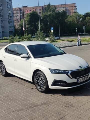 Белый Шкода Октавия, объемом двигателя 1.5 л и пробегом 17 тыс. км за 20000 $, фото 14 на Automoto.ua