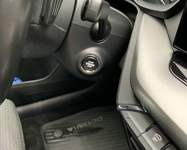 Шкода Октавия 2020 в Киеве на Automoto.ua Белый Шкода Октавия, объемом двигателя 1.4 л и пробегом 82 тыс. км за 20500 $, фото 14 на Automoto.ua
