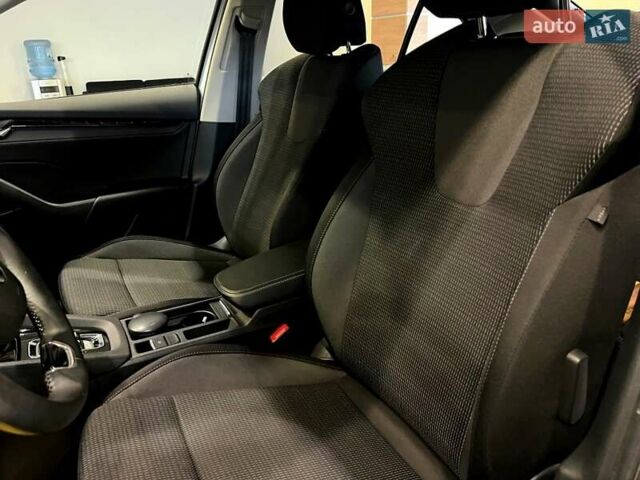 Белый Шкода Октавия, объемом двигателя 1.4 л и пробегом 108 тыс. км за 20000 $, фото 25 на Automoto.ua