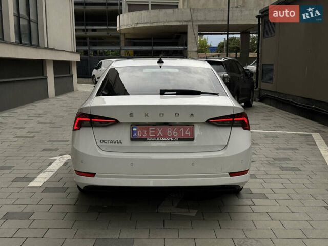 Белый Шкода Октавия, объемом двигателя 2 л и пробегом 230 тыс. км за 21500 $, фото 8 на Automoto.ua