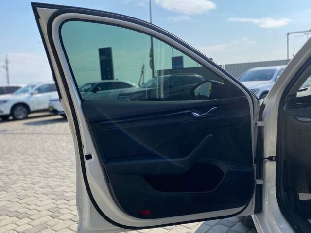 Белый Шкода Октавия, объемом двигателя 2 л и пробегом 191 тыс. км за 22800 $, фото 8 на Automoto.ua