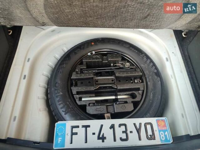 Белый Шкода Октавия, объемом двигателя 1.97 л и пробегом 258 тыс. км за 17850 $, фото 23 на Automoto.ua