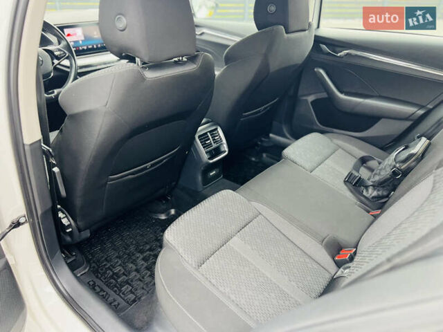 Білий Шкода Октавія, об'ємом двигуна 1.4 л та пробігом 219 тис. км за 17900 $, фото 25 на Automoto.ua