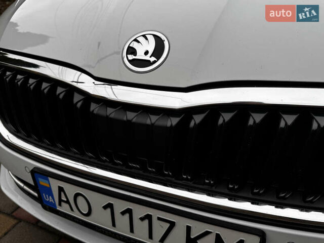 Белый Шкода Октавия, объемом двигателя 2 л и пробегом 262 тыс. км за 22250 $, фото 15 на Automoto.ua