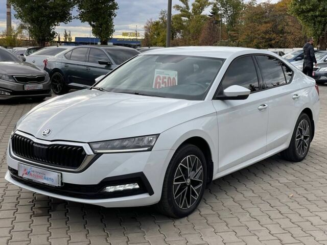 Шкода Октавия 2020 в Кривом Роге на Automoto.ua Белый Шкода Октавия, объемом двигателя 1.4 л и пробегом 75 тыс. км за 22400 $, фото 2 на Automoto.ua