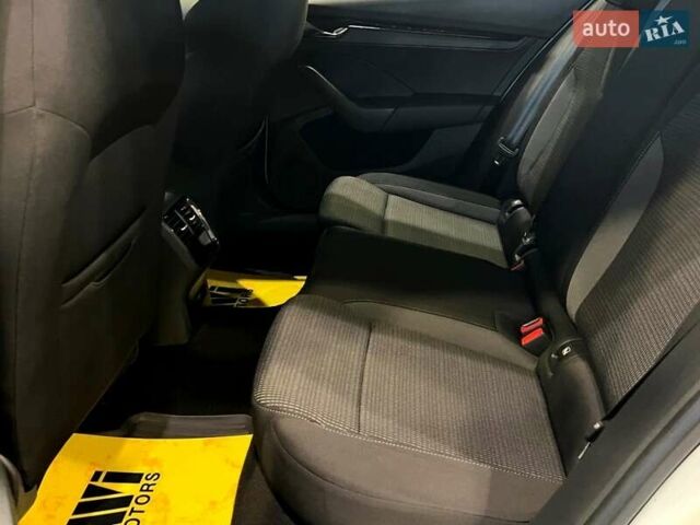 Белый Шкода Октавия, объемом двигателя 1.4 л и пробегом 108 тыс. км за 20000 $, фото 44 на Automoto.ua