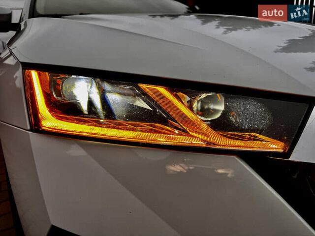 Белый Шкода Октавия, объемом двигателя 2 л и пробегом 262 тыс. км за 22250 $, фото 13 на Automoto.ua